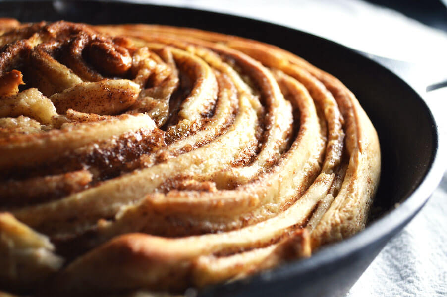 Giant Skillet Cinnamon Roll – step by step